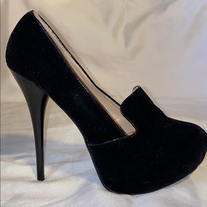 Black Shoe Dazzle heels